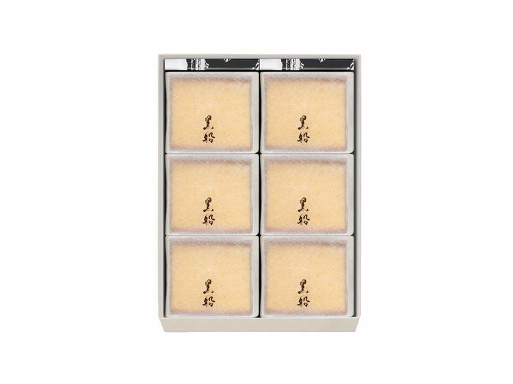 000000000210-01.jpg?size=m&w=